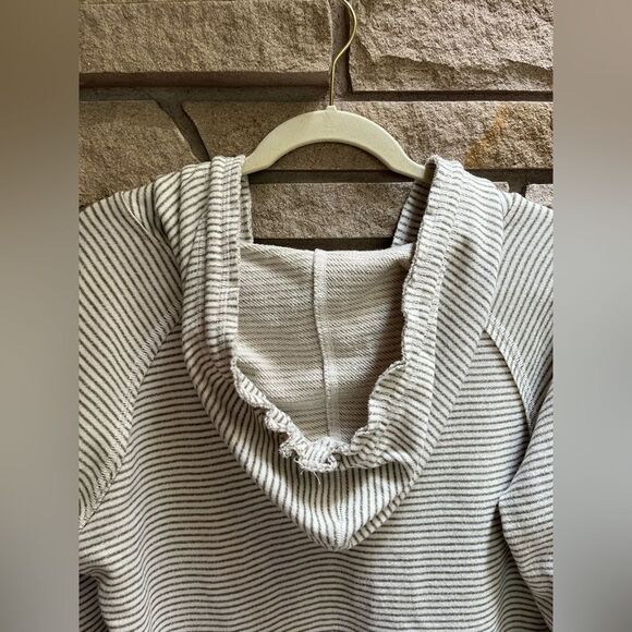 NFL Teens Official Seattle Seahawks Football Hoodie Cream green stripe  XL - Picture 9 of 9